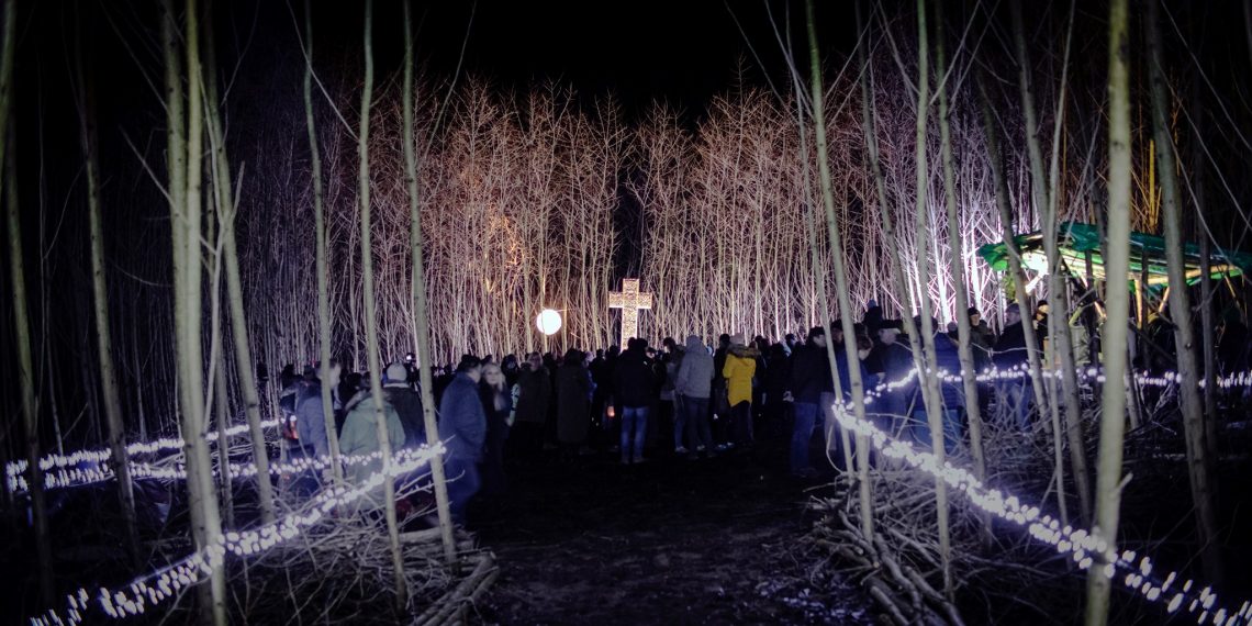 Lesní kostel přivítal své návštěvníky