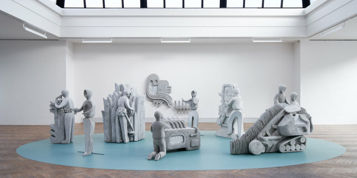 Sochařka Anna Hulačová vystavuje v Brně / + video